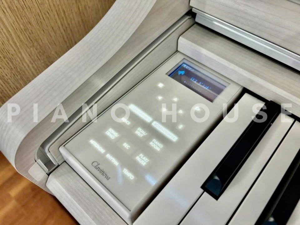 YAMAHA CLP-875 WB - Góc nhìn thực tế 6